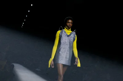 Look 28